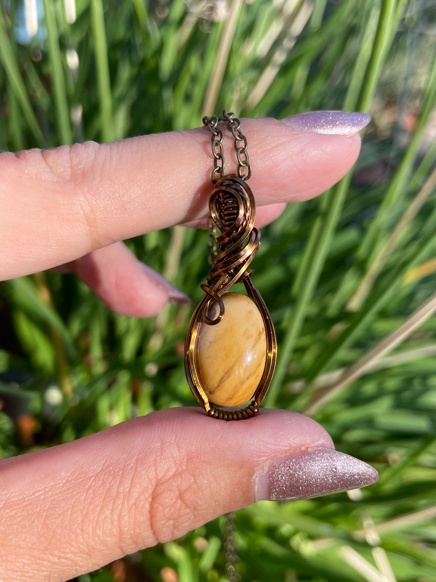 𝐺𝑜𝑙𝑑𝑒𝑛 𝐸𝑔𝑔 • Mookaite Jasper